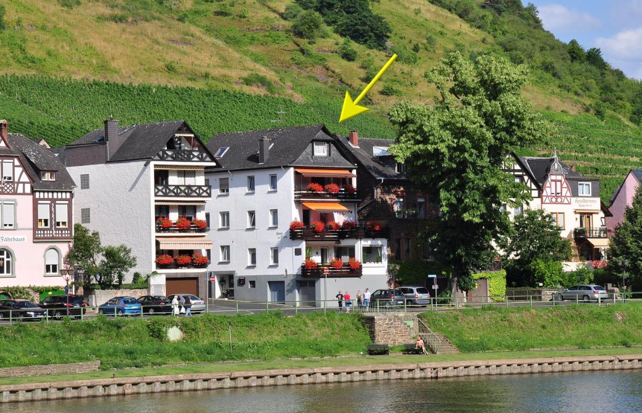 Ferienwohnungen Haus Zur Linde Кохем Экстерьер фото