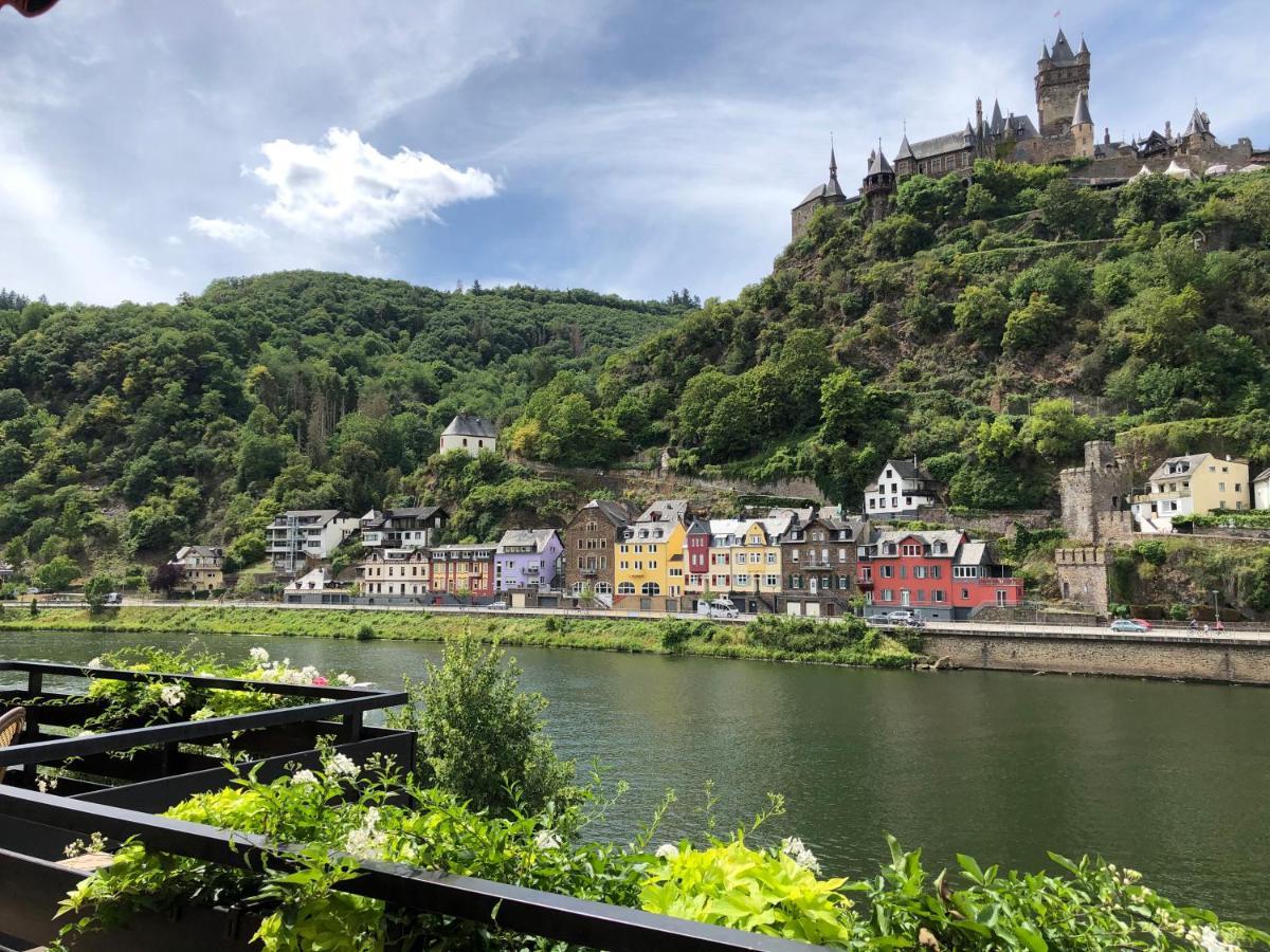 Ferienwohnungen Haus Zur Linde Кохем Экстерьер фото