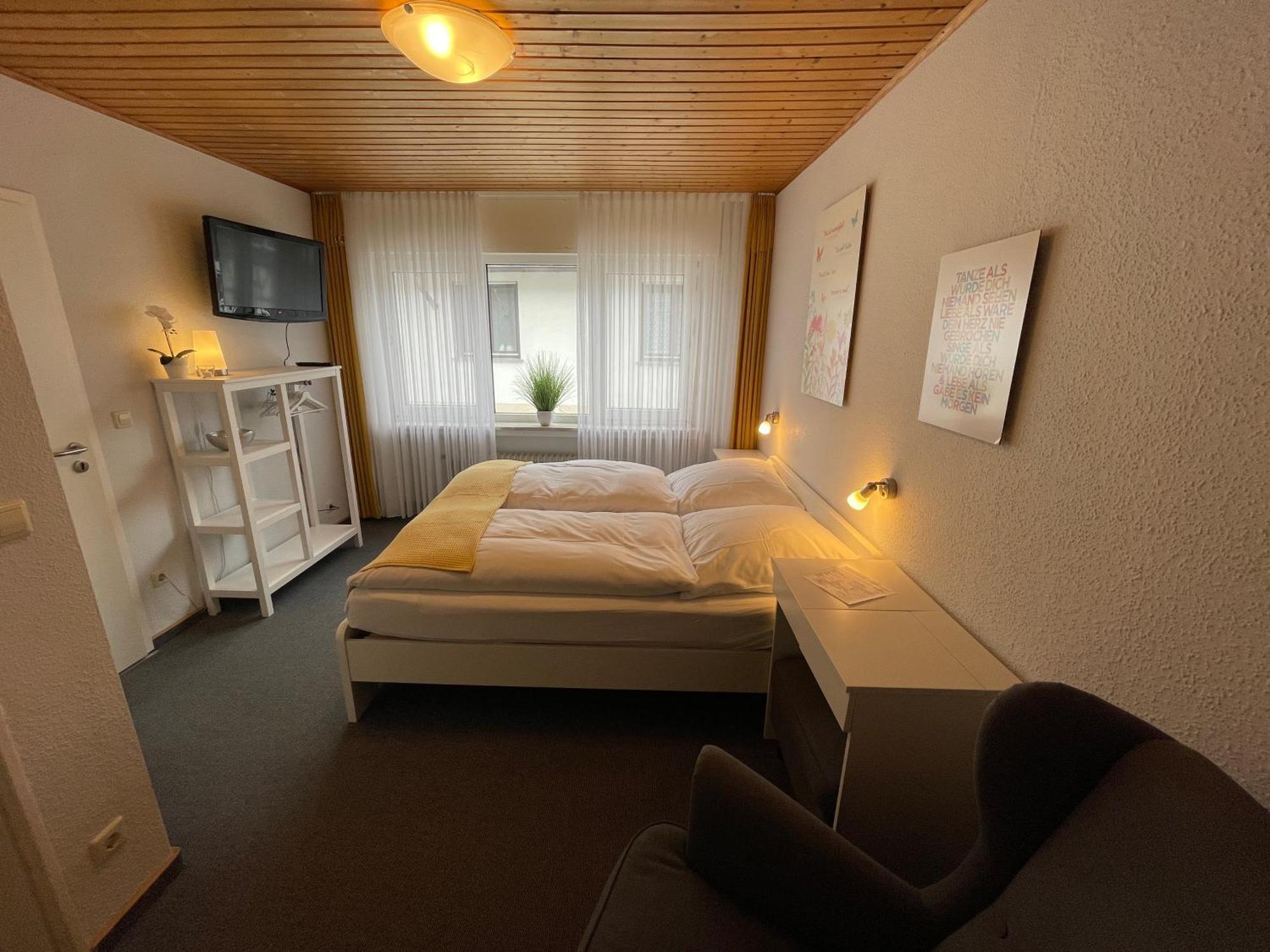 Ferienwohnungen Haus Zur Linde Кохем Экстерьер фото